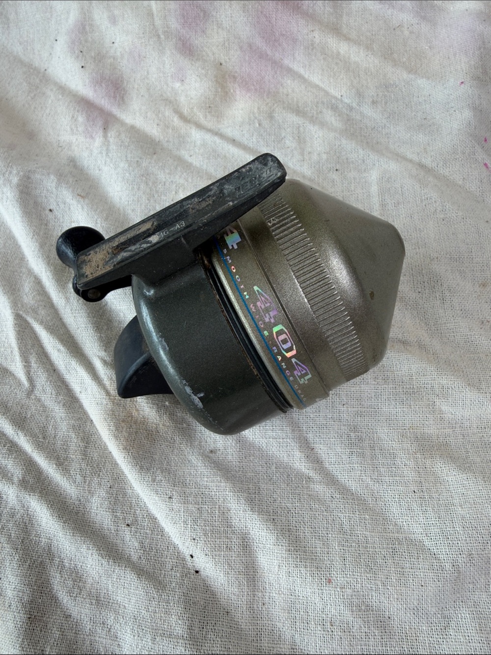 Green and Silver reel Accessory with Rotating Grip 404 drag